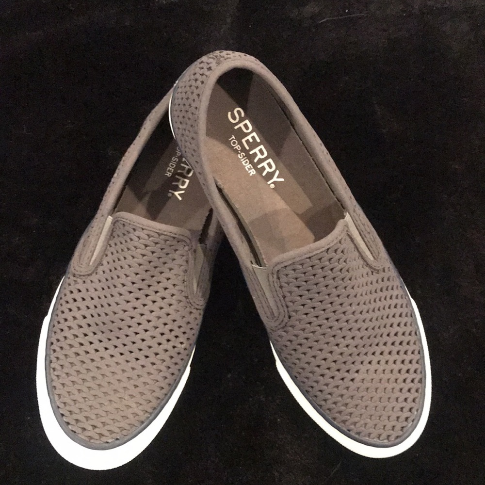 Sperry Crest Twin Gore Perf Sneaker